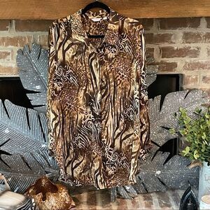 𝅺erin Size 1X Sheer Animal Print Front Button Tunic